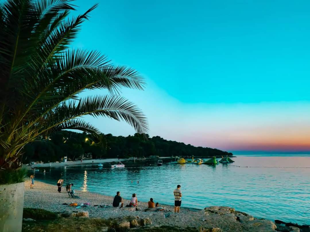 Royal Apartments Sandra Štinjan Εξωτερικό φωτογραφία