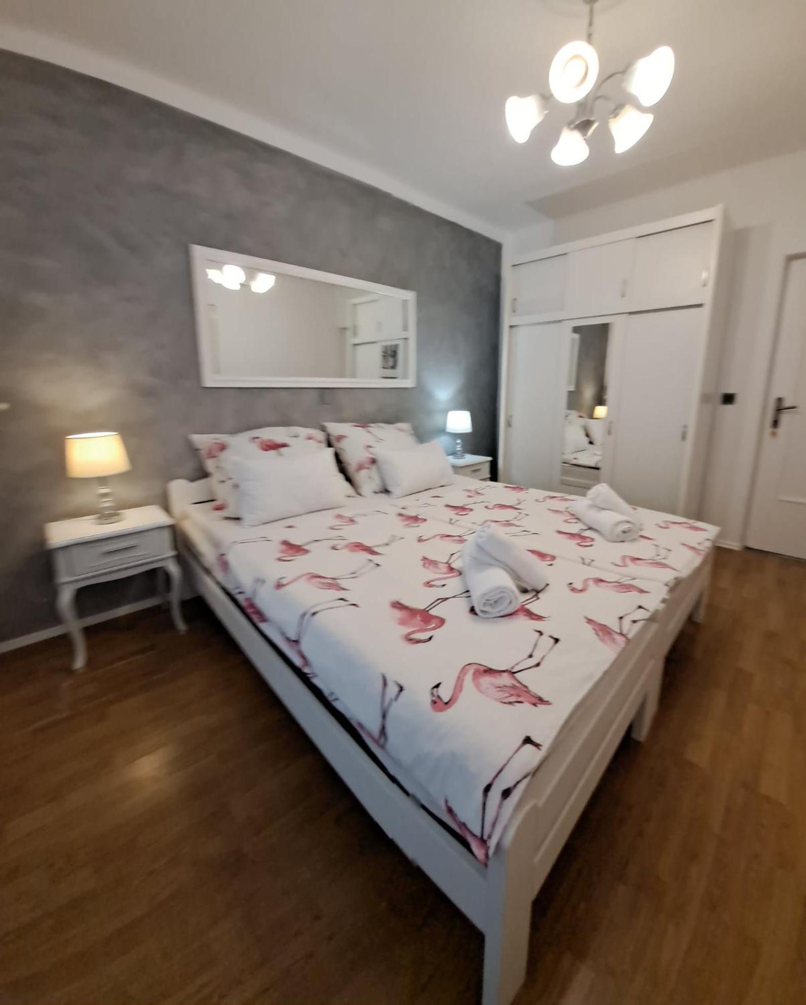 Royal Apartments Sandra Štinjan Εξωτερικό φωτογραφία