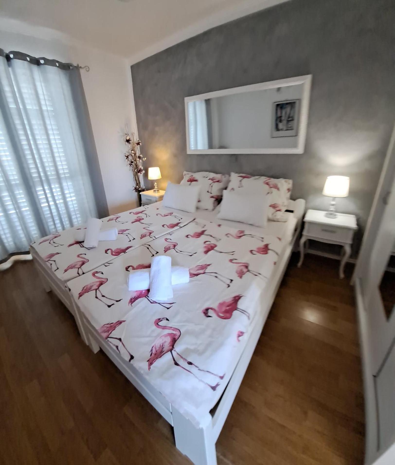 Royal Apartments Sandra Štinjan Εξωτερικό φωτογραφία
