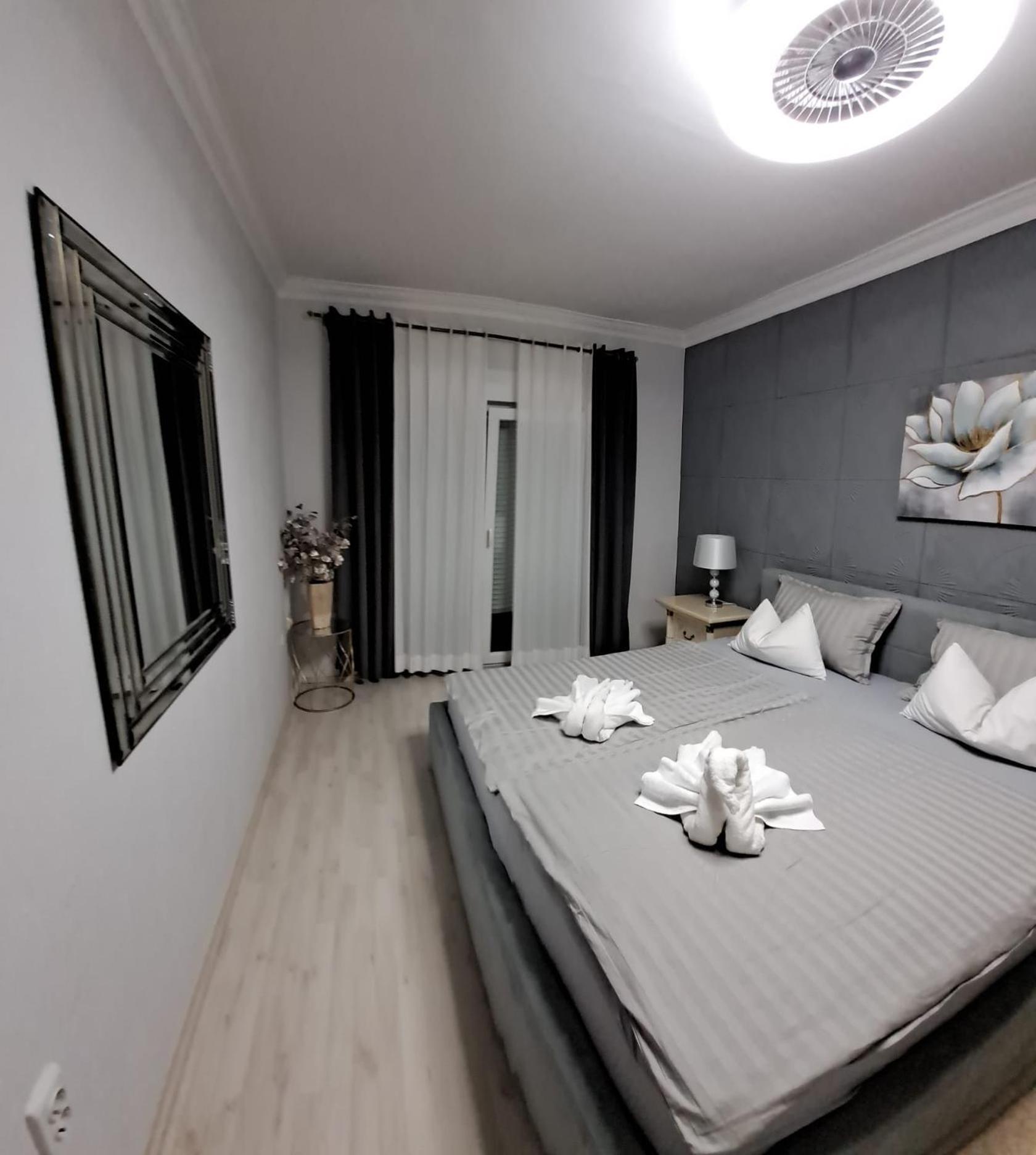 Royal Apartments Sandra Štinjan Εξωτερικό φωτογραφία
